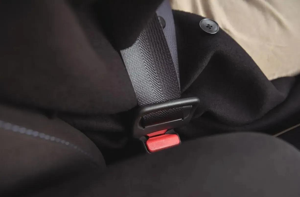 牛顿第一定律生活应用_牛顿定律实际应用_牛顿定律在我们生活中的应用