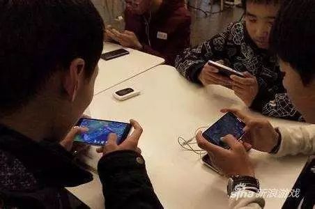 游戏专题页面_游戏专题页设计_专题小游戏