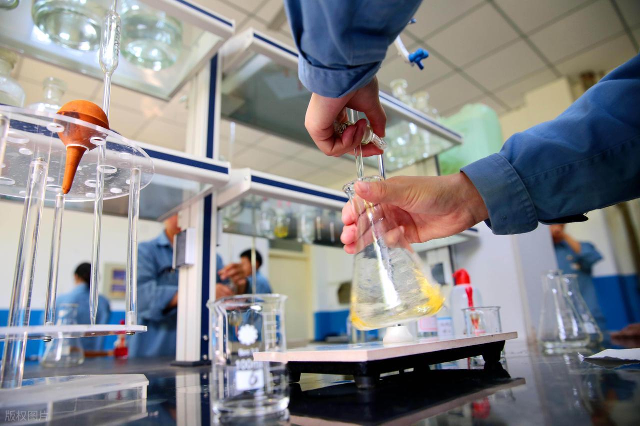 物理化学在生活应用_化学与应用化学专业区别_化学与应用化学就业前景