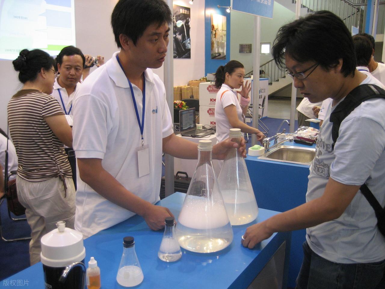 化学与应用化学专业区别_物理化学在生活应用_化学与应用化学就业前景