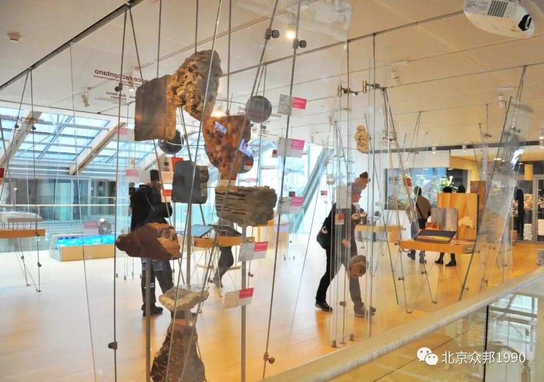 锥体上滚的实验现象_锥体上滚的实际应用_椎体上滚生活应用