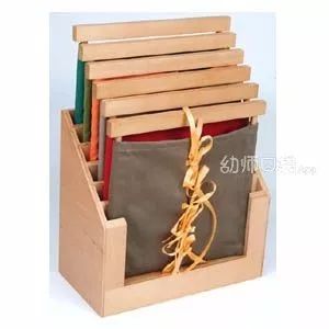 小班幼儿手指游戏教研专题小结_幼儿园手眼协调能力训练活动_3~6岁儿童手部精细动作发展游戏