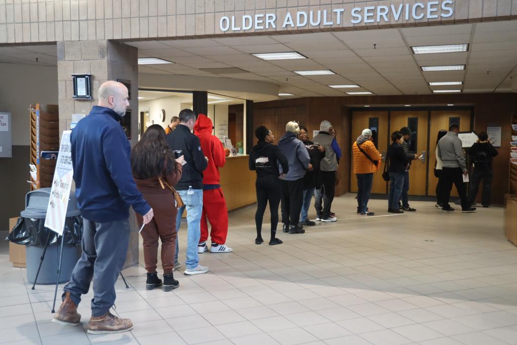 美国大选热点观察丨权力游戏中的“生命之争”