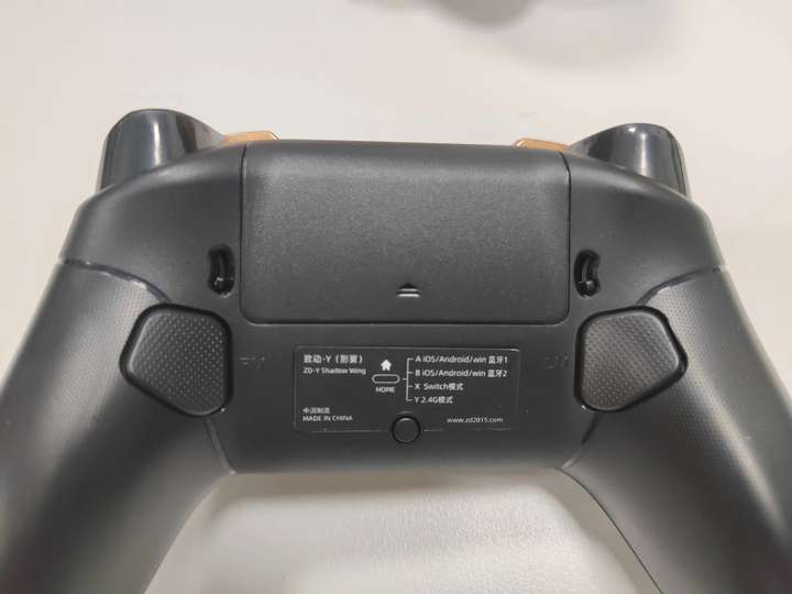 手柄格斗_百元游戏手柄_致动Y影翼评测