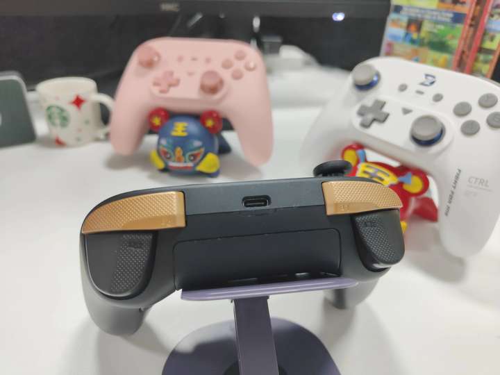 致动Y影翼评测_百元游戏手柄_手柄格斗