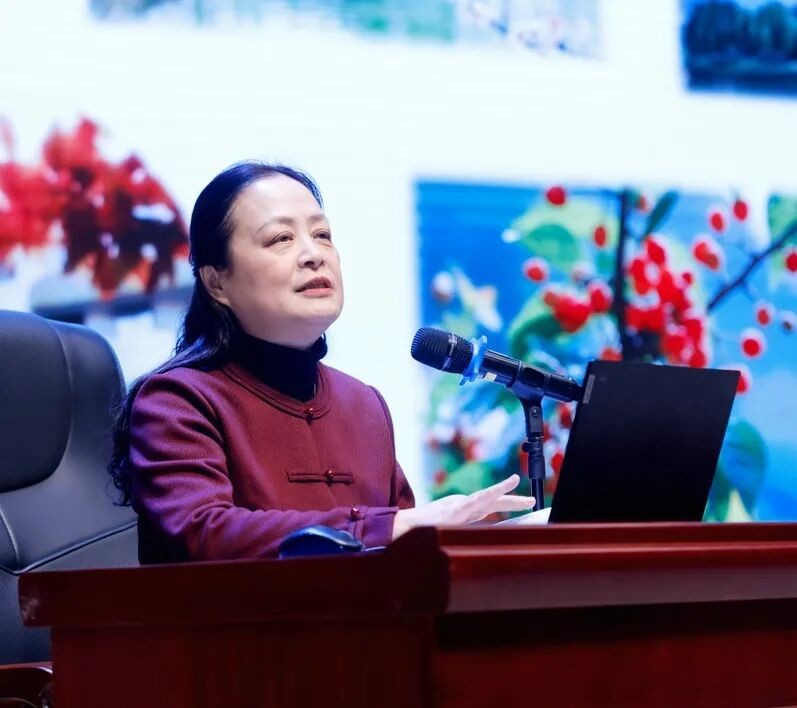 幼儿园高质量课程与游戏建设研讨会_灞桥区幼儿园教育集团_幼儿园游戏专题总结