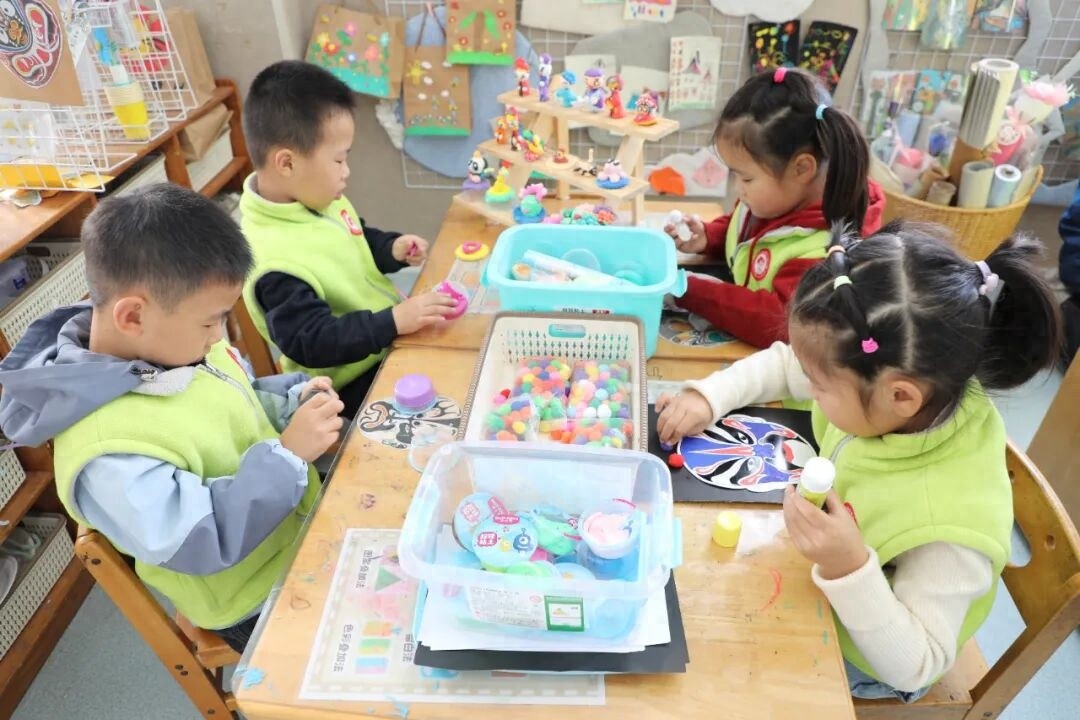 幼儿园传统游戏活动_大班民间游戏专题_脸谱创作品文化