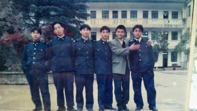 战友通讯录95_92师战友通讯录_战友通讯录前言精选