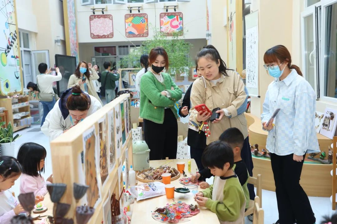 群英幼儿园自主游戏观摩_小班游戏专题小结_幼儿园高质量发展交流会