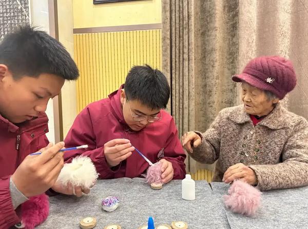 抖音电商创意市集_年轻人兴趣消费趋势_游戏专题 电商专题