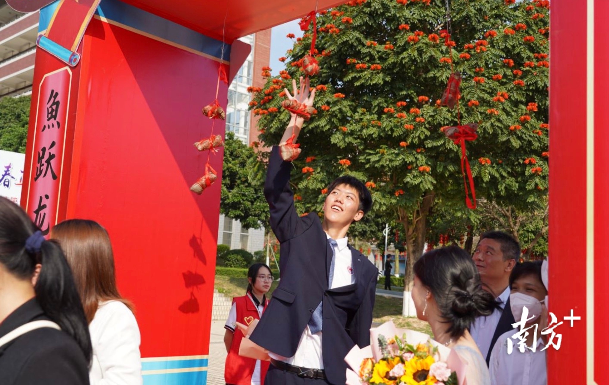 2025届茂名一中校花_高三学子成人宣誓_茂名市第一中学成人礼