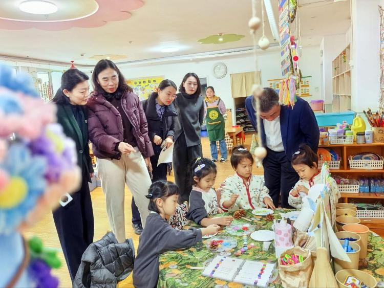 区域游戏材料投放适宜性_幼儿园游戏专题总结_区域游戏优化与高质量师幼互动实践指导