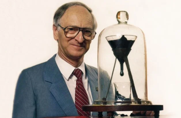 非牛顿流体生活应用_牛顿流体实验怎么做的_牛顿流体举例子