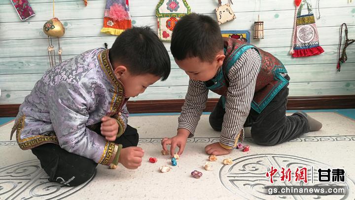 酒泉肃北：民间游戏进校园 玩出童年幸福味