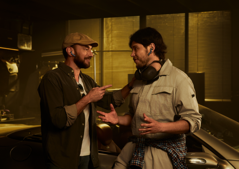 骨声纹拾音技术_W4 AI同传耳机_声音传感器生活应用