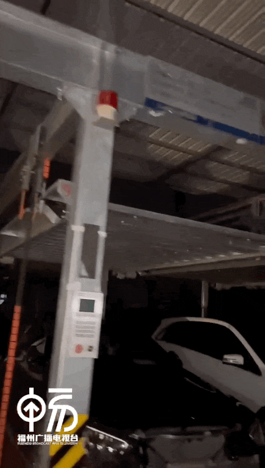 奔驰故障灯图解大全_奔驰C260L维权经历_准新车故障灯亮送修4S店泡水