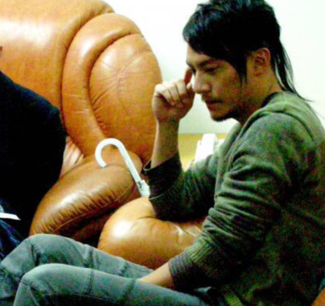 隐身空间怎么打开_oo空间怎么隐身_隐身空间穿越小说