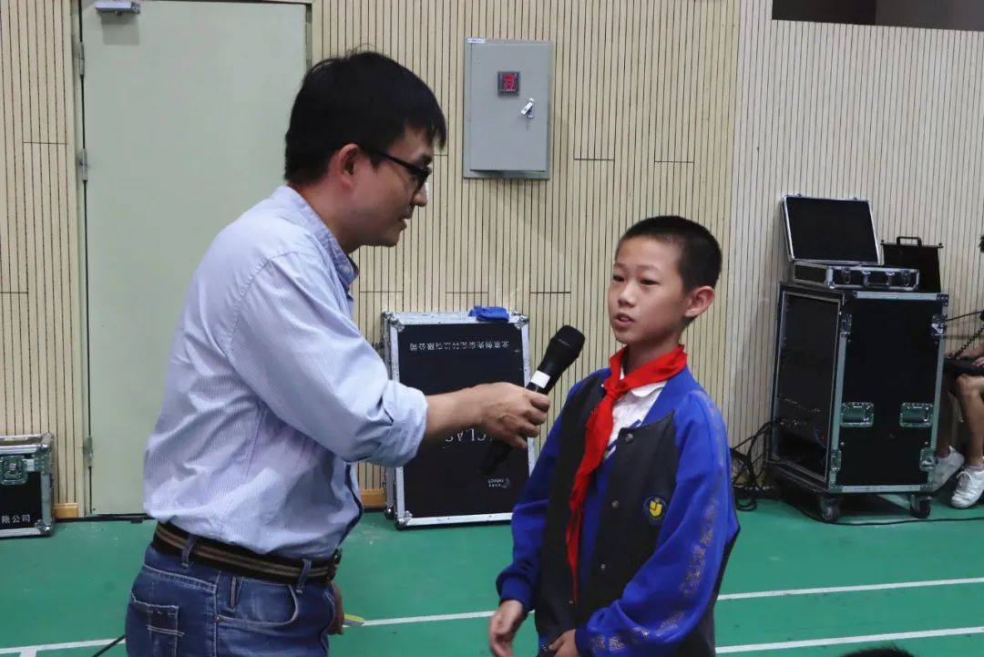 伯努利原理生活应用_伯努利生活中的应用_生活中的伯努利原理见面课