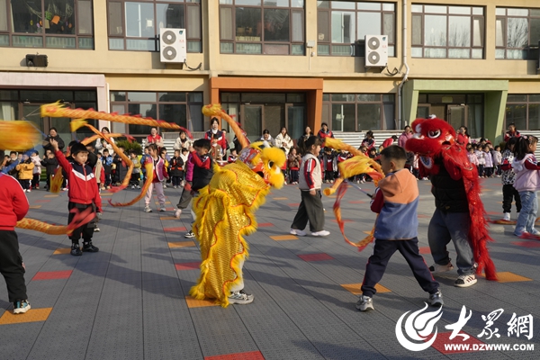 传承中华优秀传统文化民间游戏_招远市金都幼儿园民间传统游戏节_大班民间游戏专题