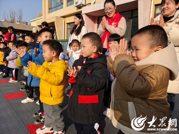 传承中华优秀传统文化民间游戏_大班民间游戏专题_招远市金都幼儿园民间传统游戏节