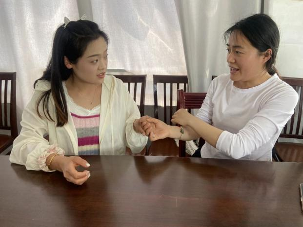 大班民间游戏专题_颍东区插花镇闸南幼儿园民间游戏教研_幼儿园户外民间体育游戏