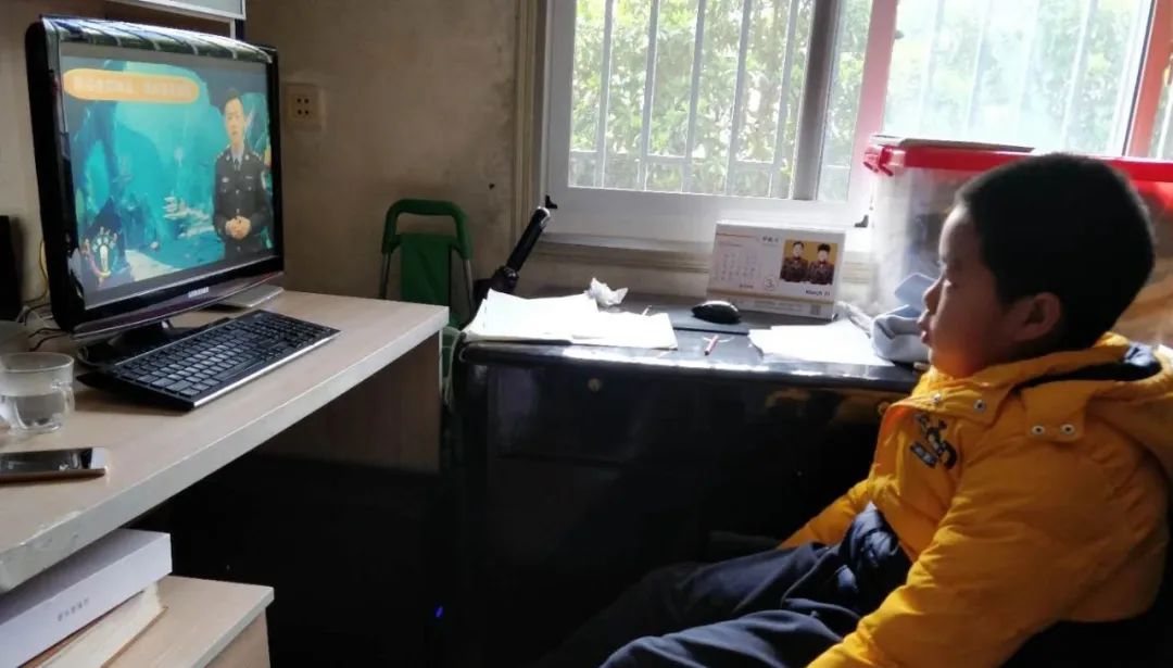 沉迷游戏的新闻案例素材_沉迷游戏伤身新闻_沉迷游戏新闻事件