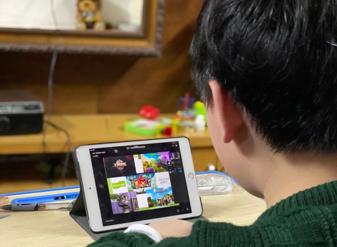 沉迷游戏伤身新闻_沉迷游戏新闻事件_沉迷游戏的新闻案例素材