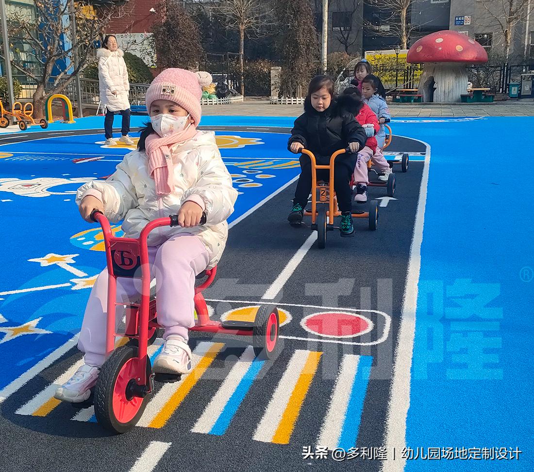 学前教育地面游戏_幼儿园游戏专题总结_幼儿体能锻炼与认知发展