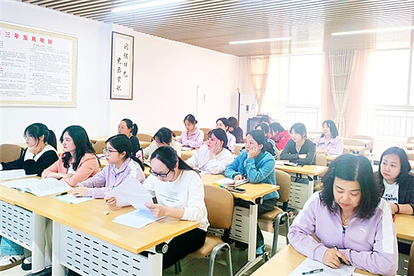 学前教育均衡发展策略_幼儿园游戏专题总结_镇坪县幼儿园自主游戏实施路径