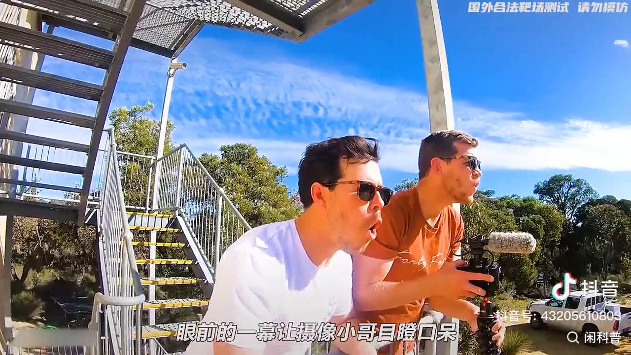 非牛顿流体600斤铁拳实验_非牛顿流体生活应用_铁拳砸非牛顿流体效果