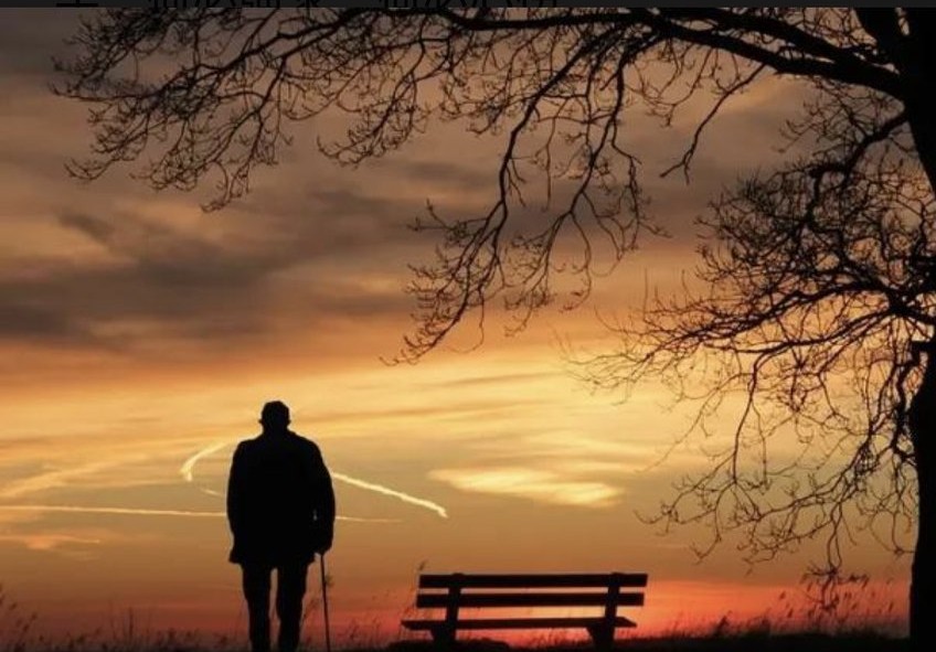 人老了手里最后那张王牌_人到晚年靠山可能一推就倒_老死不相往来经典说说