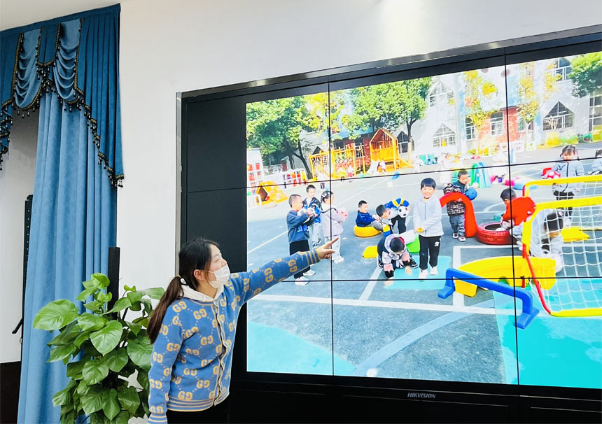 户外幼儿足球自主游戏_幼儿园游戏专题总结_幼儿游戏案例教研活动