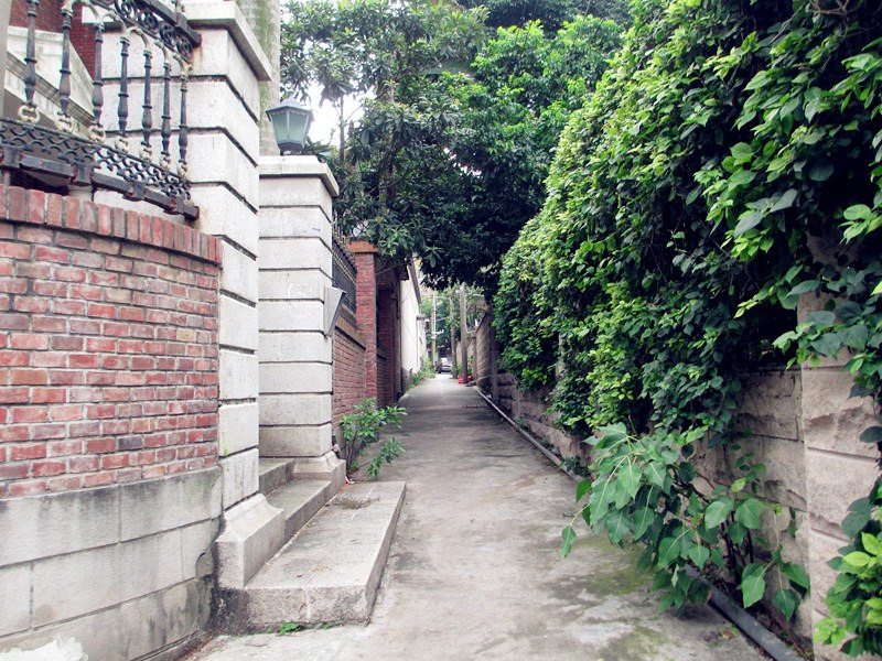 朱灵路昭两将对刘备无可奈何_毕竟近义词语_泉州兜兜公交