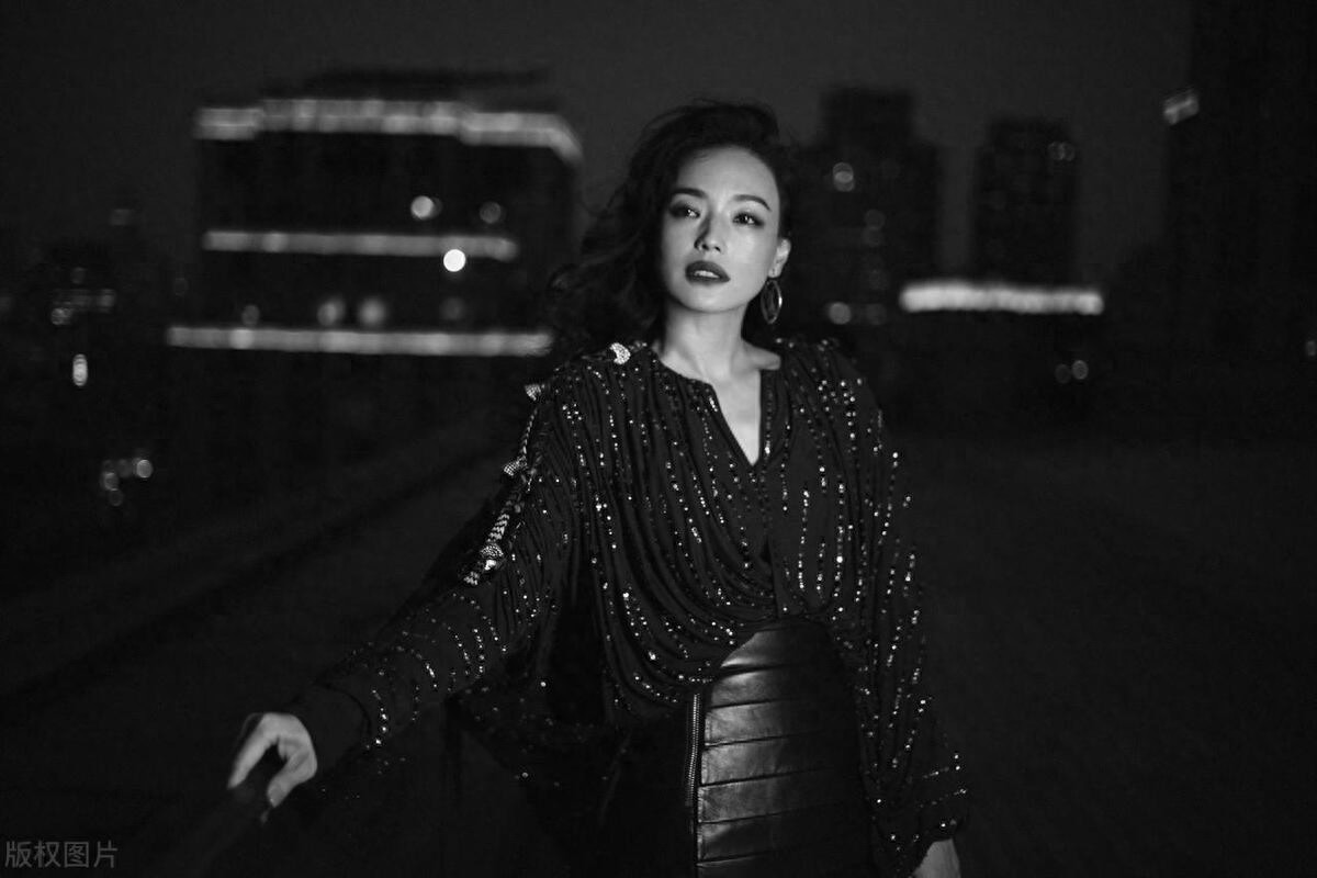 做自己的“气场高手”！这10个技巧让你秒变吸引力中心！