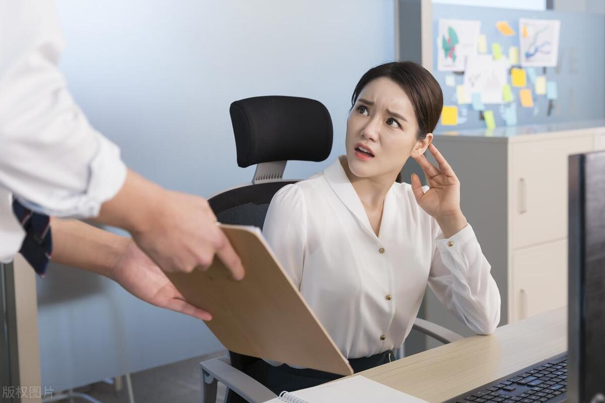 如何让自己说话有气场_说话气场很强大的词_气场强的人说话