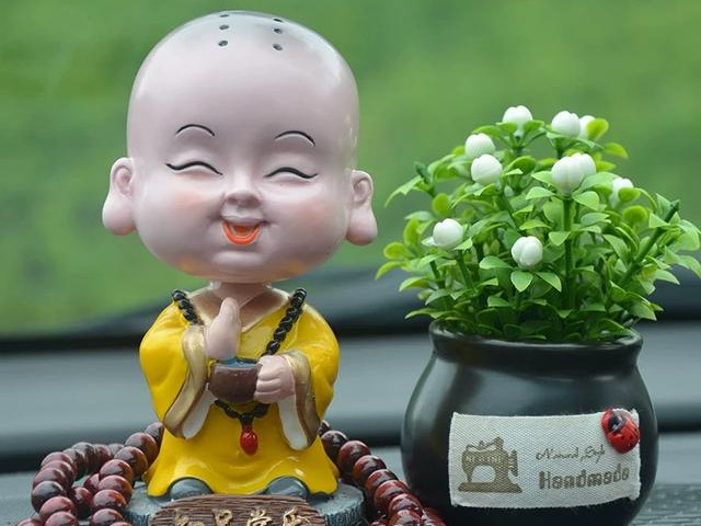 讲话有气场的人_说话气场很强大的词_如何让自己说话有气场