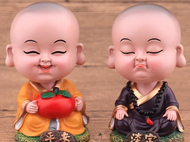 讲话有气场的人_说话气场很强大的词_如何让自己说话有气场