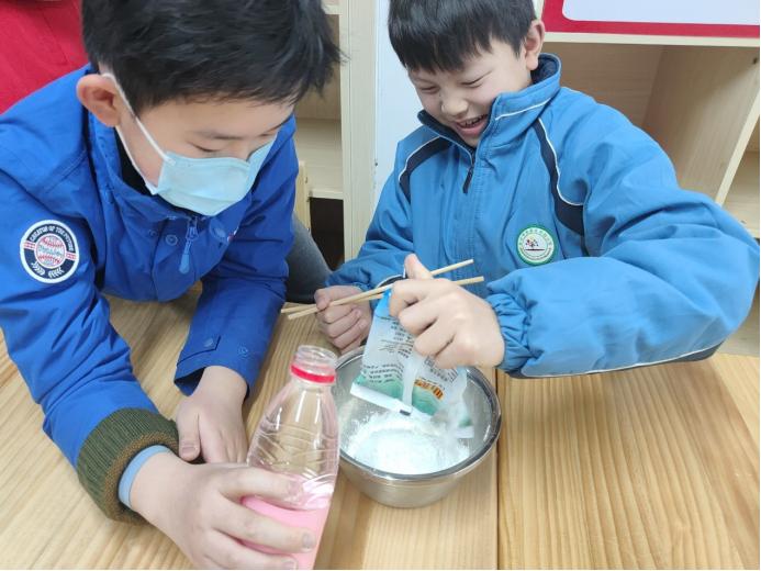 玉米淀粉非牛顿流体制作_非牛顿流体兴趣课堂_非牛顿流体生活应用