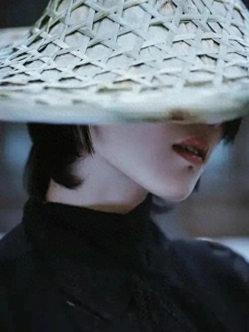 如何让你自带“生人勿近”的气场：几条社交潜规则的修炼