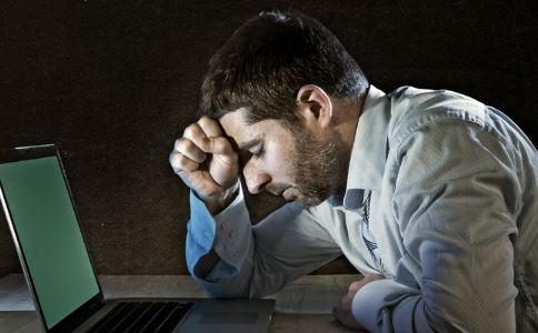 少年沉迷暴力网络游戏 少年沉迷网络游戏 沉迷网游的危害