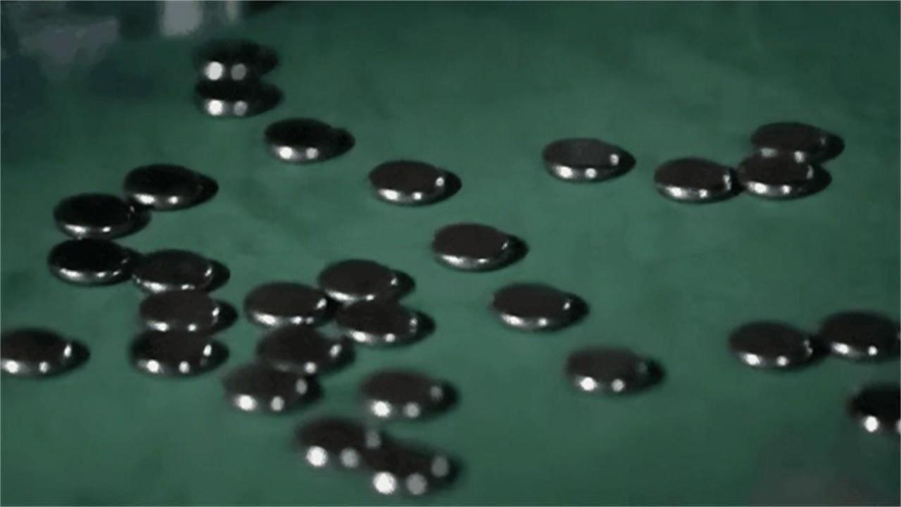 国产电磁枪技术突破_中国电磁枪实弹测试_电磁炮生活应用