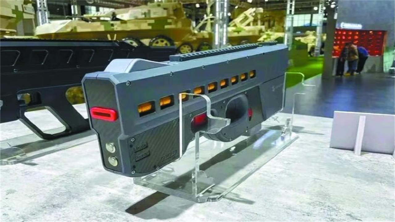 电磁炮生活应用_国产电磁枪技术突破_中国电磁枪实弹测试