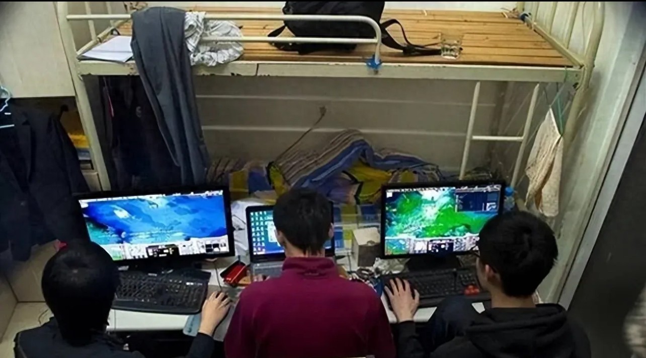 四年宿舍打游戏，毕业薪资低31%！这代价你付得起？