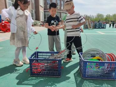 拾忆快乐美好童年_大班民间游戏专题_传承民间体育游戏