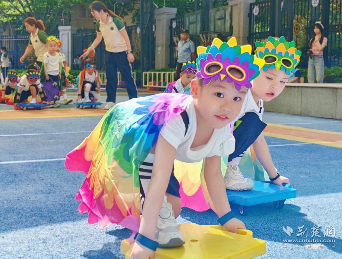 创意动物方阵运动会_江汉区芸尚幼儿园运动会_大班民间游戏专题