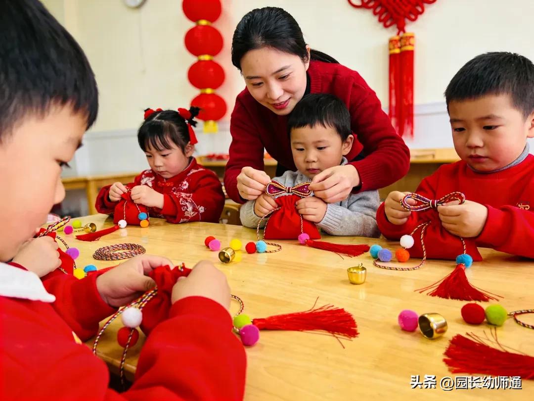 元旦亲子活动策划_大班民间游戏专题_幼儿园元旦活动方案