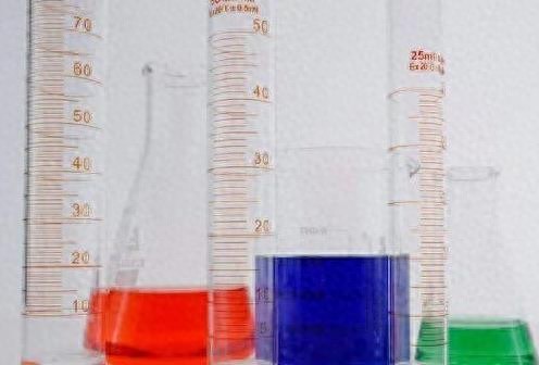 物理学普适性规律_牛顿第一定律生活应用_科学普适性理论适用范围