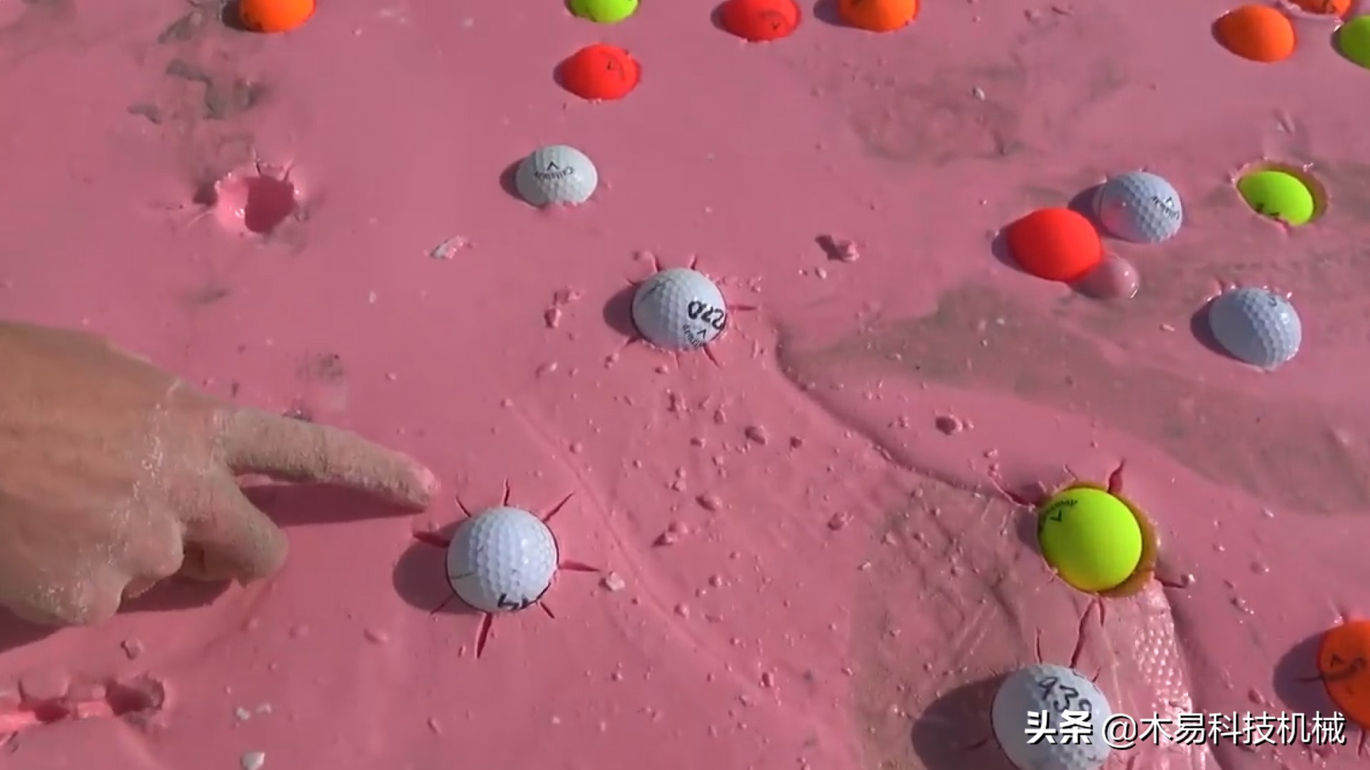 50斤铁砧45米高台_非牛顿流体生活应用_非牛顿流体实验