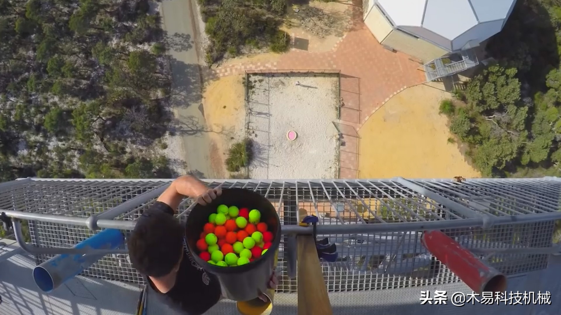 50斤铁砧45米高台_非牛顿流体实验_非牛顿流体生活应用