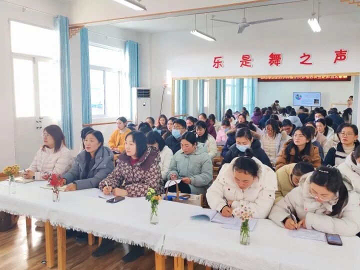 基于体验的野趣课程_幼儿园游戏专题总结_野趣课程实践与优化